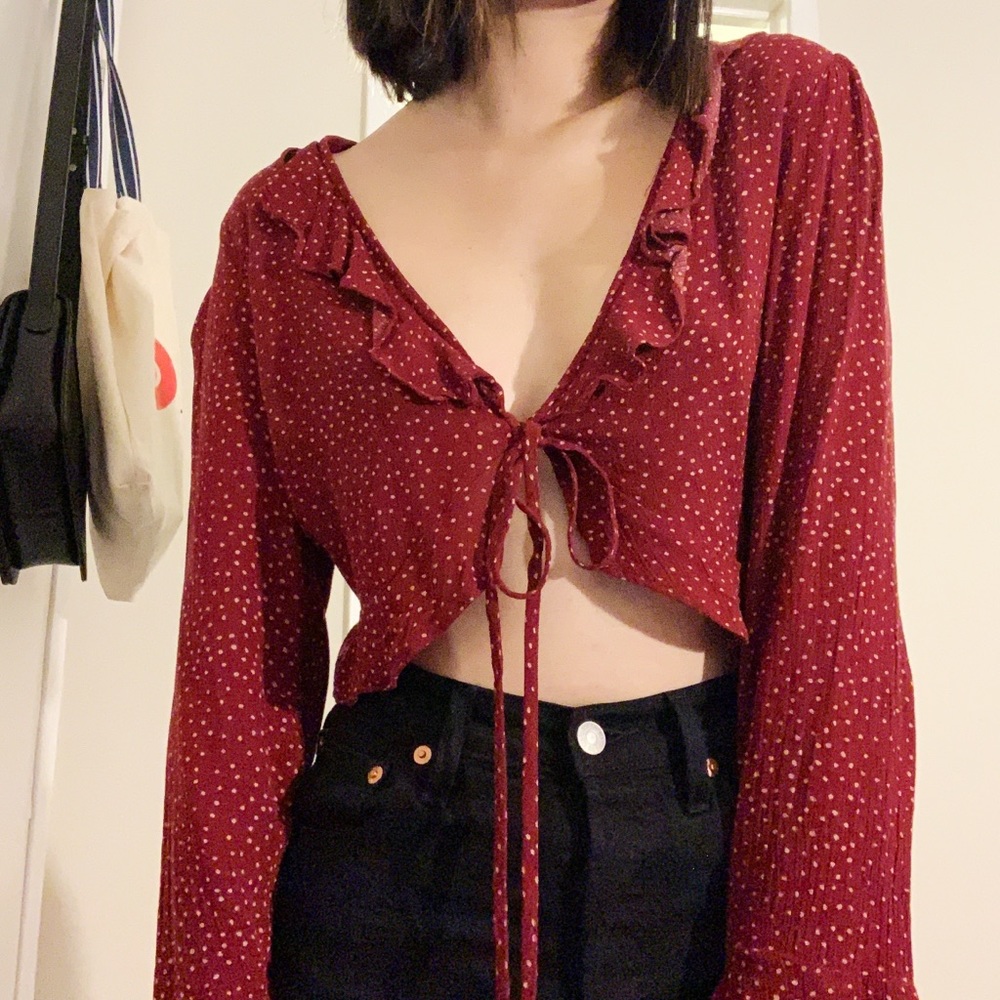 Maroon polka-dot ruffle crop top!